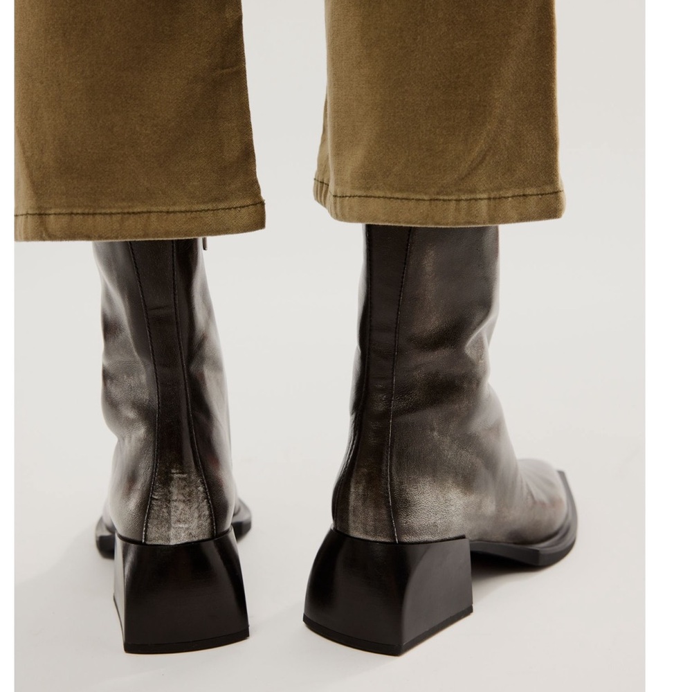 Vagabond Vivian Ankle Boots in Silver Gray - Picture 5 of 13